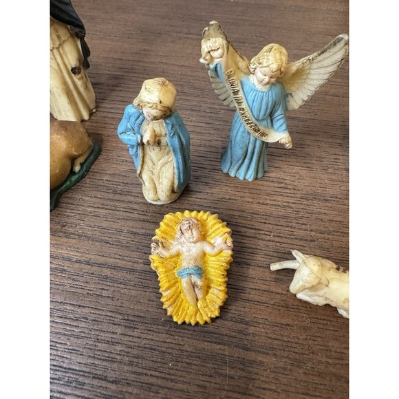 Lot of 9 Vintage Celluloid Nativity Pieces Plastic Angel Mary Cow Donkey Wise - Picture 3 of 5